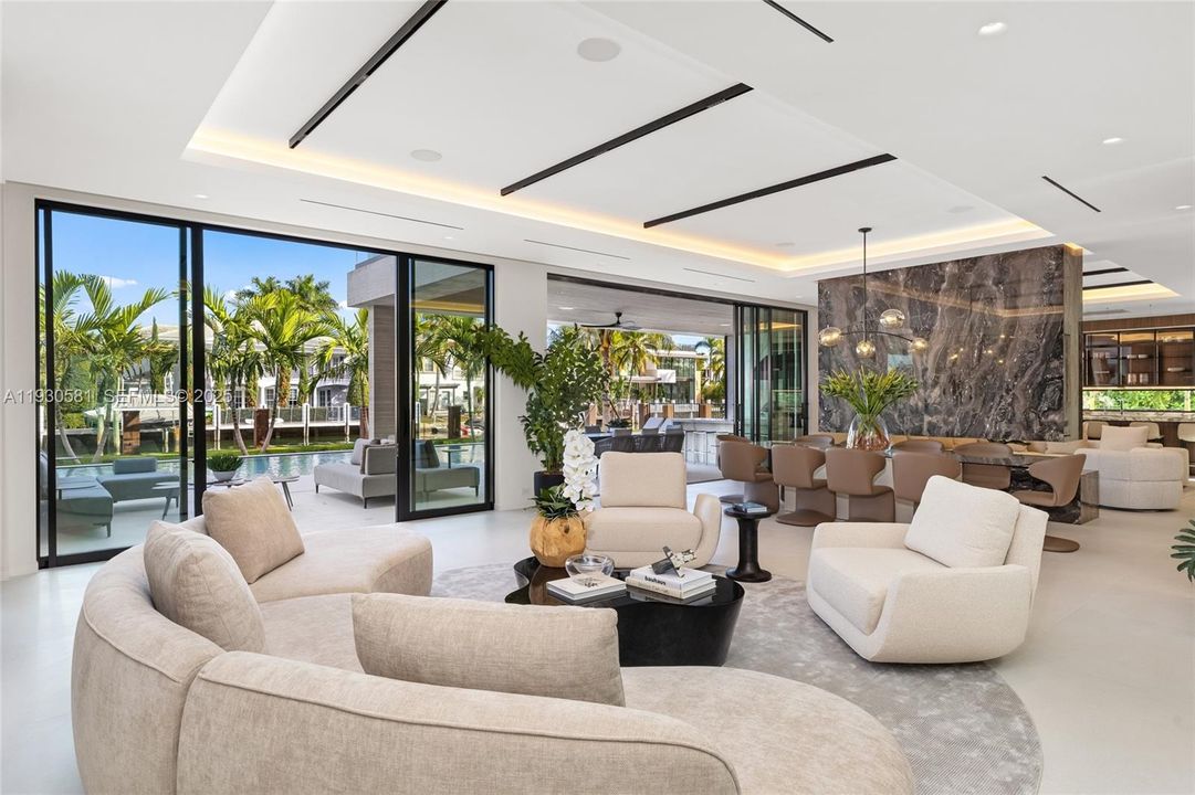 For Sale: $12,950,000 (7 beds, 7 baths, 7050 Square Feet)