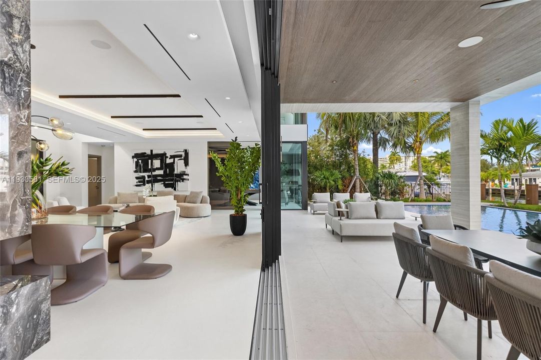 For Sale: $12,950,000 (7 beds, 7 baths, 7050 Square Feet)