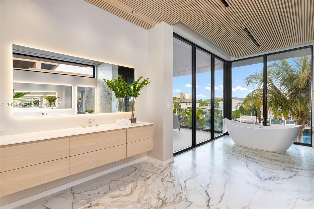 For Sale: $12,950,000 (7 beds, 7 baths, 7050 Square Feet)