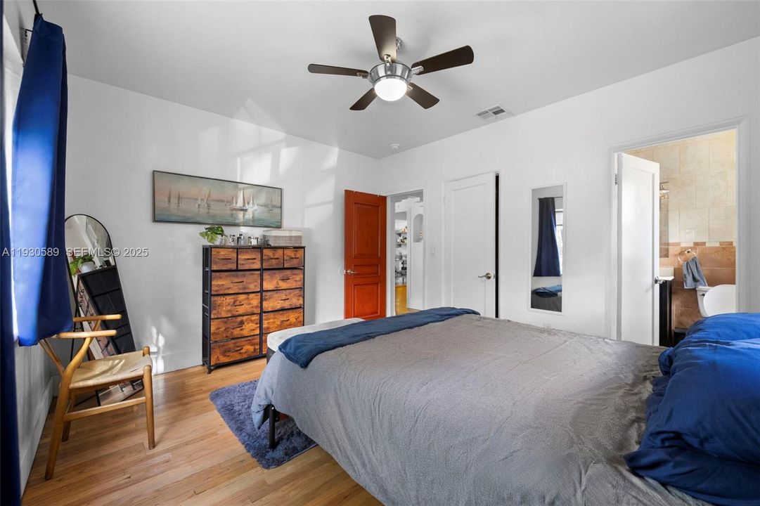 出租: $6,000 (4 贝兹, 3 浴室, 1517 平方英尺)