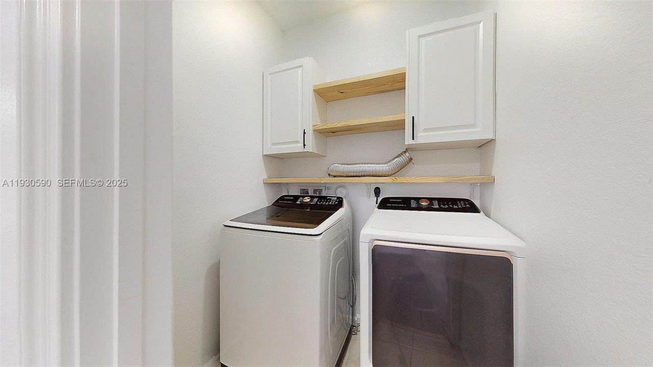 For Sale: $660,000 (4 beds, 2 baths, 2280 Square Feet)