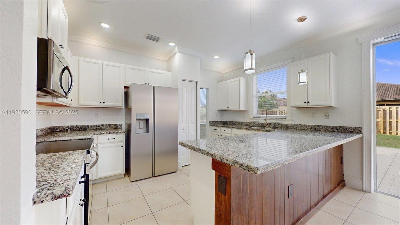 For Sale: $660,000 (4 beds, 2 baths, 2280 Square Feet)