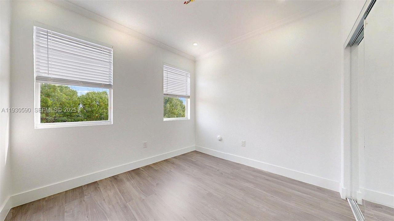 For Sale: $660,000 (4 beds, 2 baths, 2280 Square Feet)