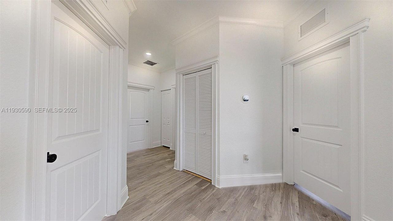 For Sale: $660,000 (4 beds, 2 baths, 2280 Square Feet)