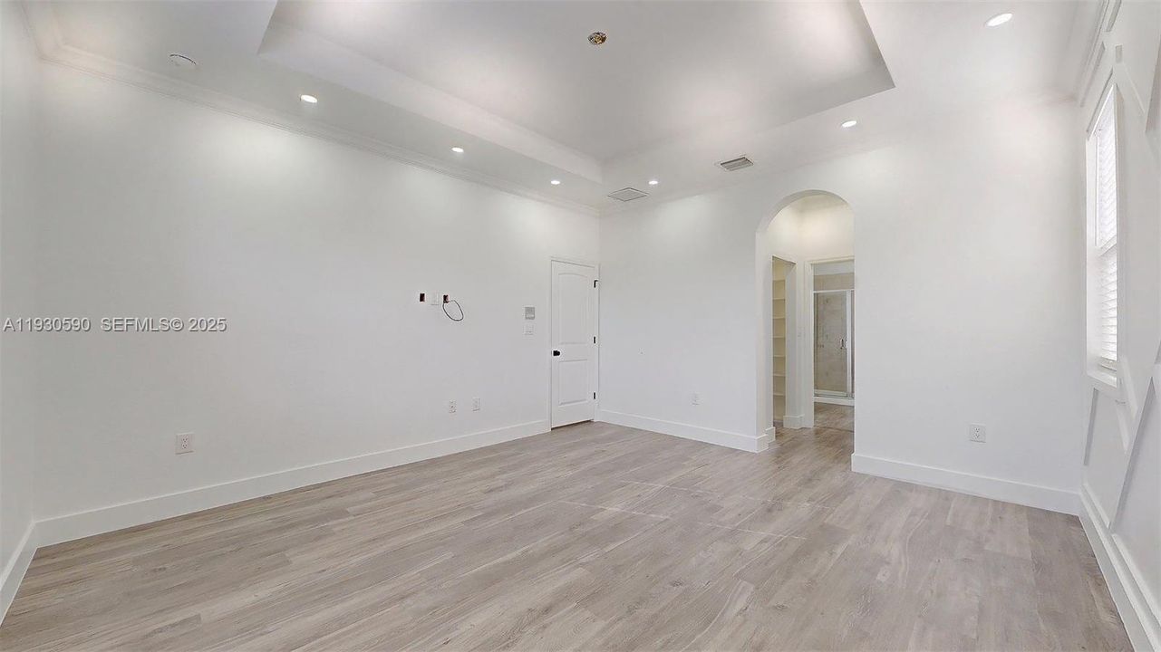 For Sale: $660,000 (4 beds, 2 baths, 2280 Square Feet)