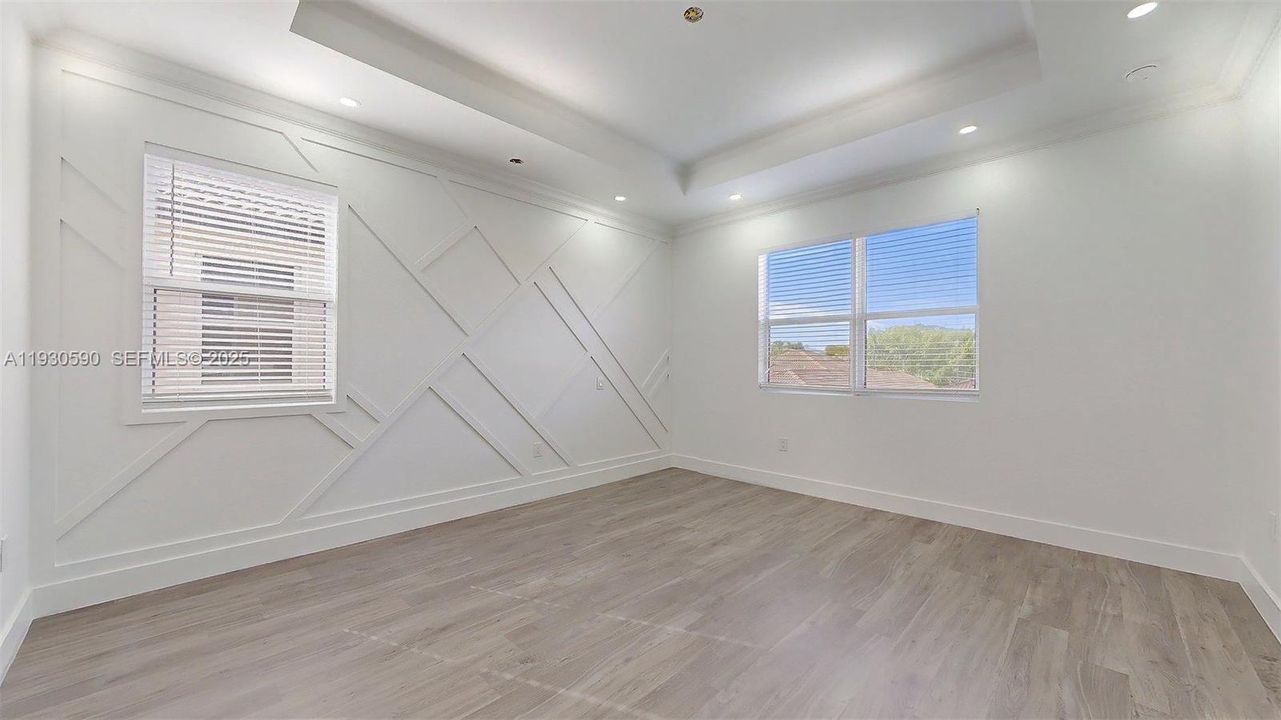 For Sale: $660,000 (4 beds, 2 baths, 2280 Square Feet)