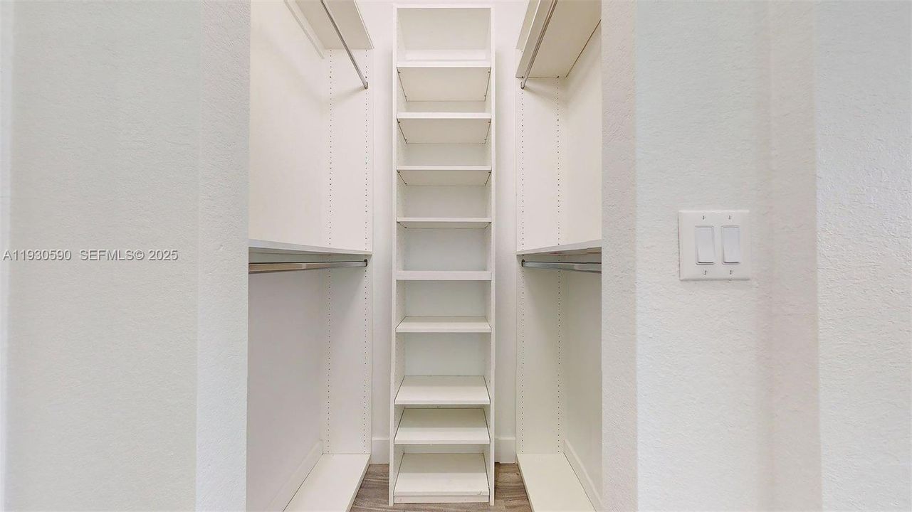 For Sale: $660,000 (4 beds, 2 baths, 2280 Square Feet)