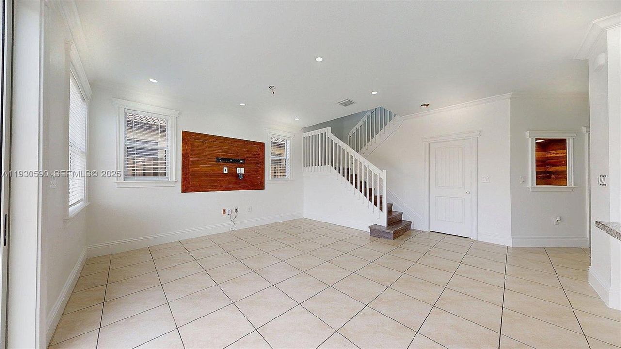 For Sale: $660,000 (4 beds, 2 baths, 2280 Square Feet)