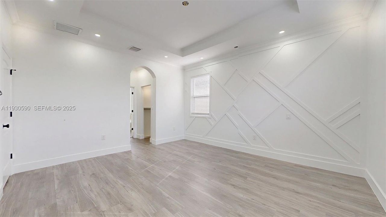 For Sale: $660,000 (4 beds, 2 baths, 2280 Square Feet)