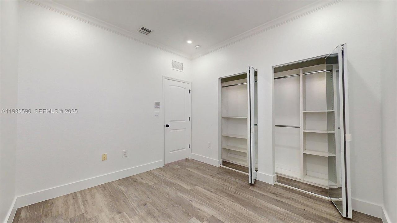 For Sale: $660,000 (4 beds, 2 baths, 2280 Square Feet)