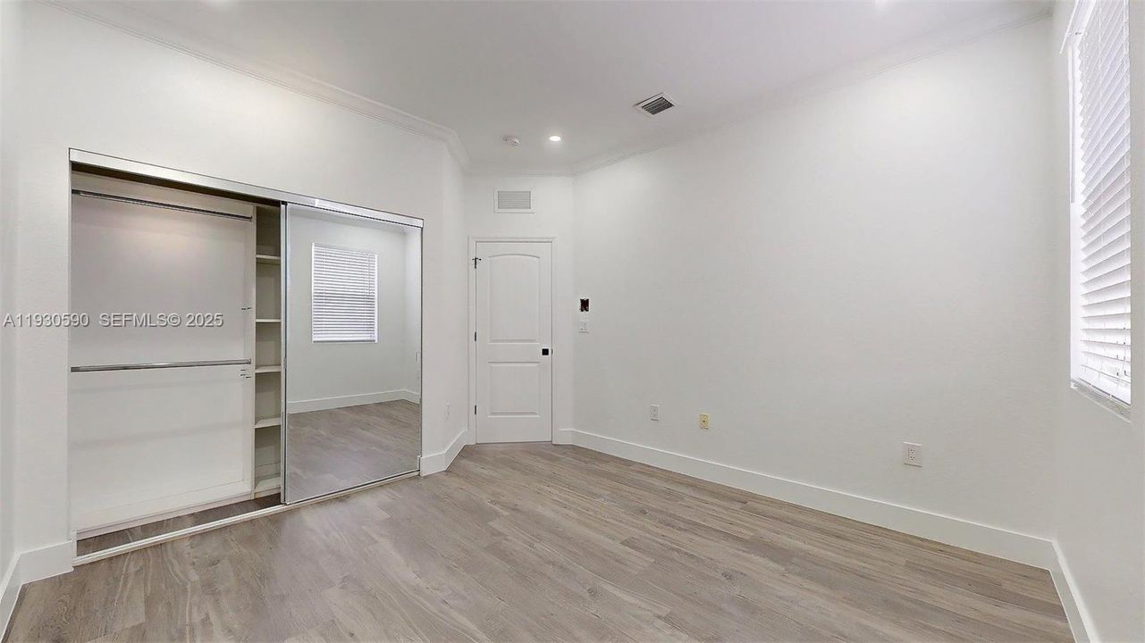 For Sale: $660,000 (4 beds, 2 baths, 2280 Square Feet)