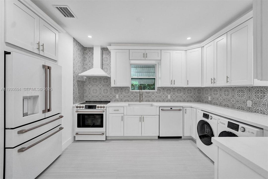 En Renta: $8,500 (4 camas, 4 baños, 2317 Pies cuadrados)