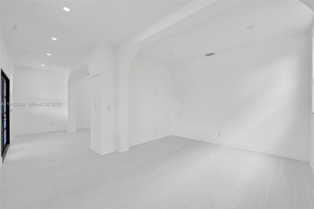 En Renta: $8,500 (4 camas, 4 baños, 2317 Pies cuadrados)