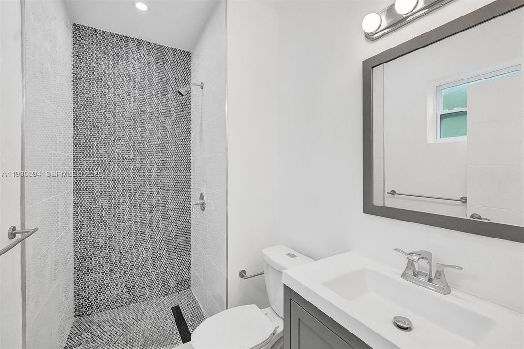 En Renta: $8,500 (4 camas, 4 baños, 2317 Pies cuadrados)