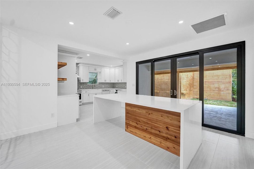 En Renta: $8,500 (4 camas, 4 baños, 2317 Pies cuadrados)