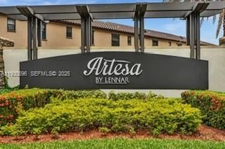 For Sale: $695,000 (4 beds, 3 baths, 2500 Square Feet)