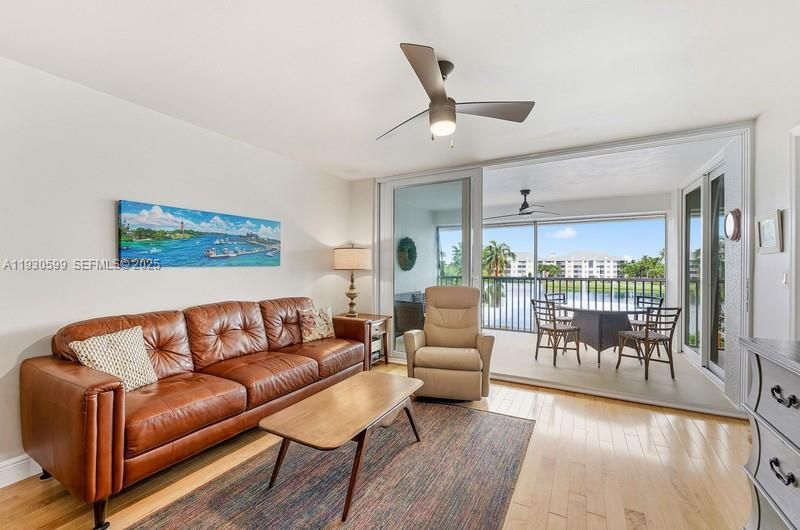 En Venta: $679,000 (2 camas, 2 baños, 1056 Pies cuadrados)