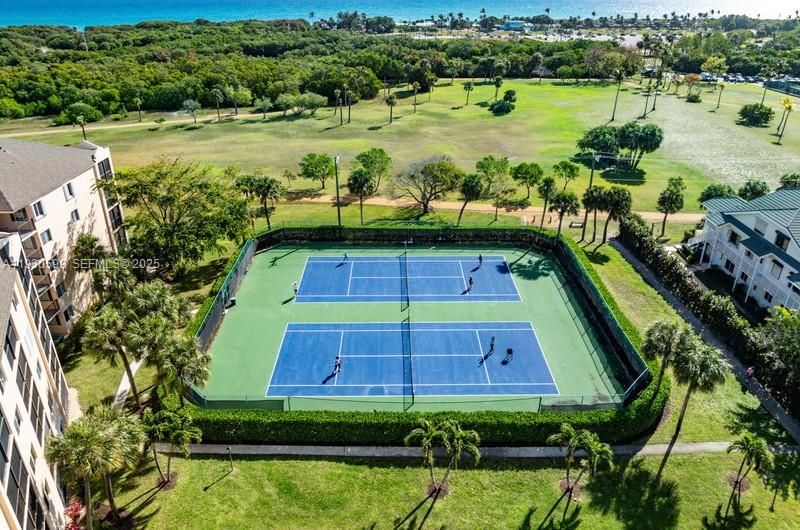 En Venta: $679,000 (2 camas, 2 baños, 1056 Pies cuadrados)