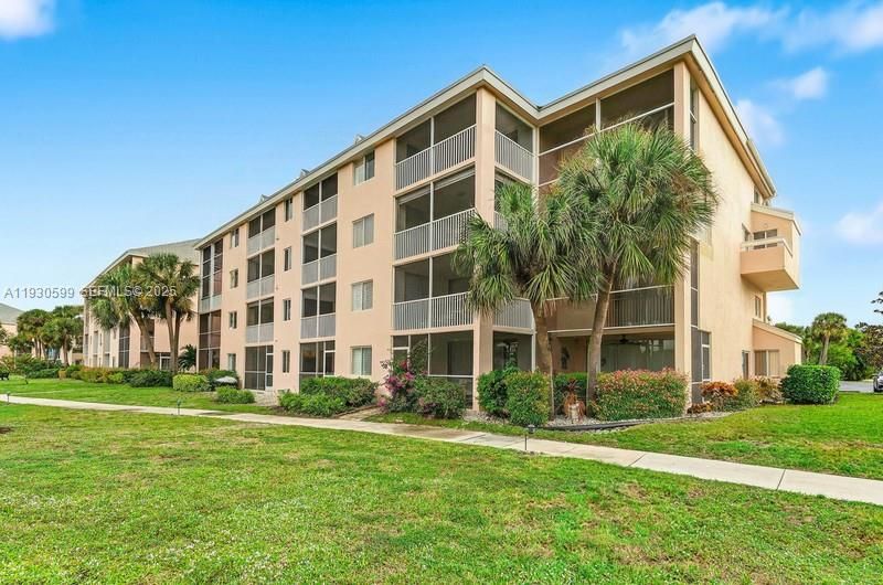 En Venta: $679,000 (2 camas, 2 baños, 1056 Pies cuadrados)