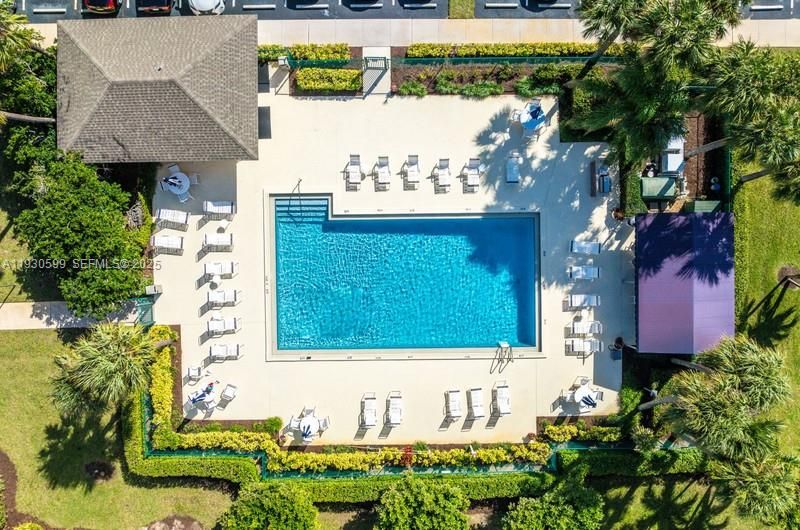 En Venta: $679,000 (2 camas, 2 baños, 1056 Pies cuadrados)