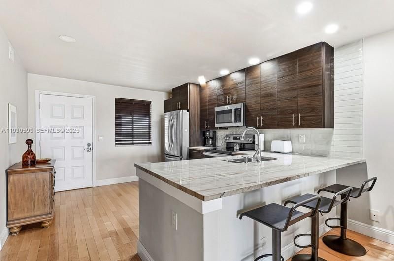 En Venta: $679,000 (2 camas, 2 baños, 1056 Pies cuadrados)