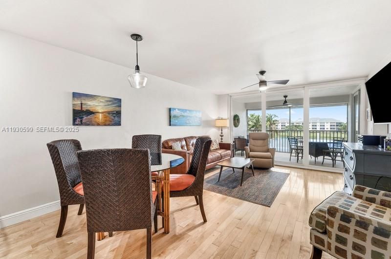 En Venta: $679,000 (2 camas, 2 baños, 1056 Pies cuadrados)