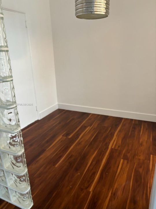 For Rent: $1,650 (0 beds, 1 baths, 407 Square Feet)