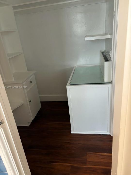 For Rent: $1,650 (0 beds, 1 baths, 407 Square Feet)