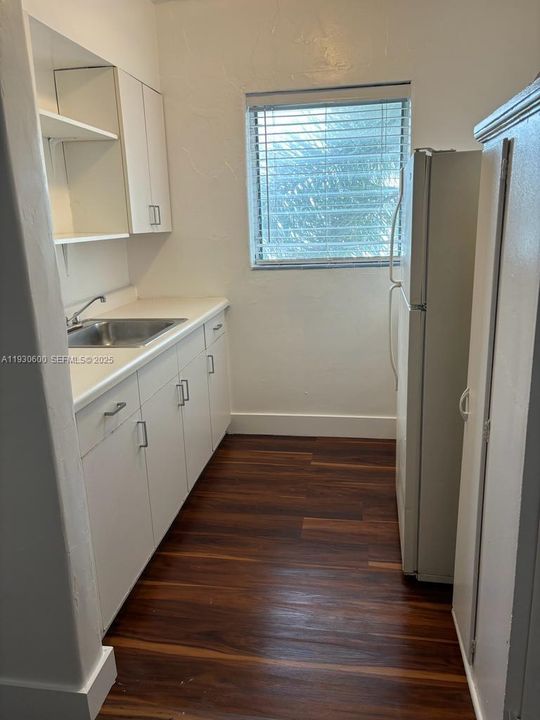 For Rent: $1,650 (0 beds, 1 baths, 407 Square Feet)