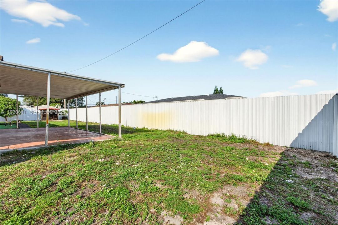 На продажу: $619,900 (4 спален, 2 ванн, 1902 Квадратных фут)