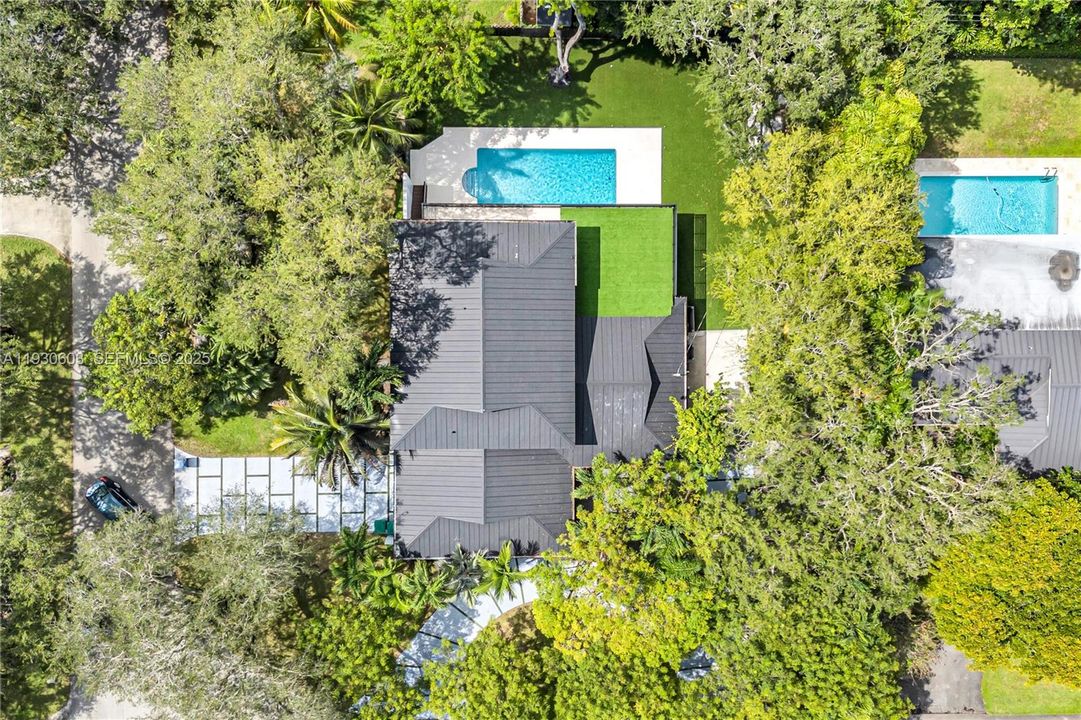 For Rent: $16,000 (5 beds, 3 baths, 3039 Square Feet)