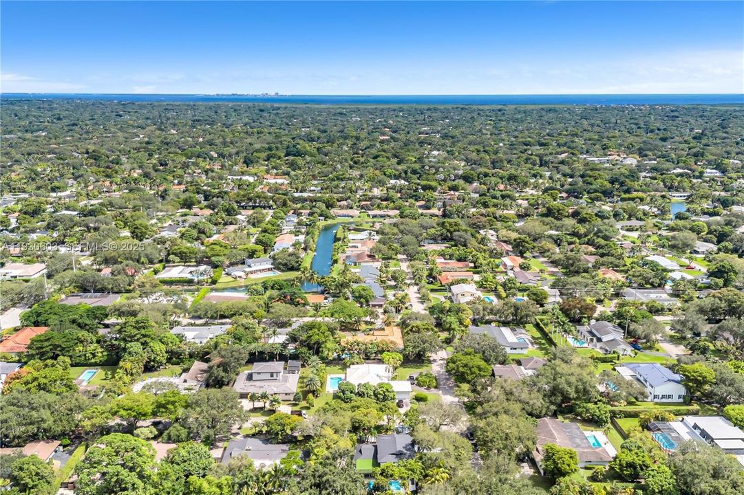 For Rent: $16,000 (5 beds, 3 baths, 3039 Square Feet)