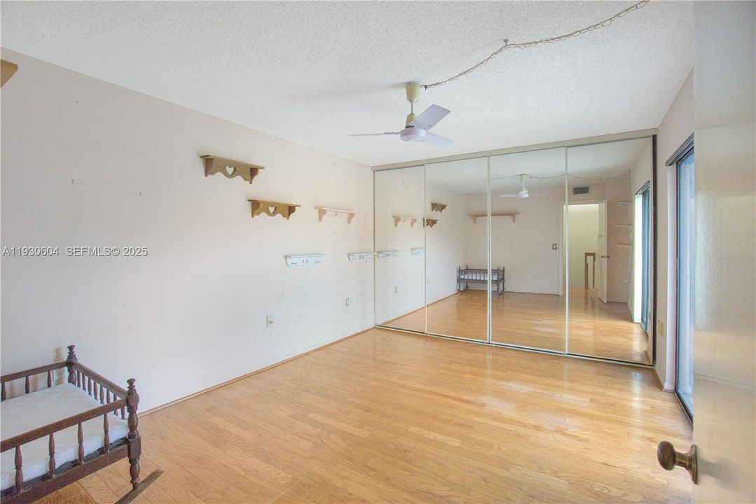 For Sale: $335,000 (2 beds, 2 baths, 1236 Square Feet)