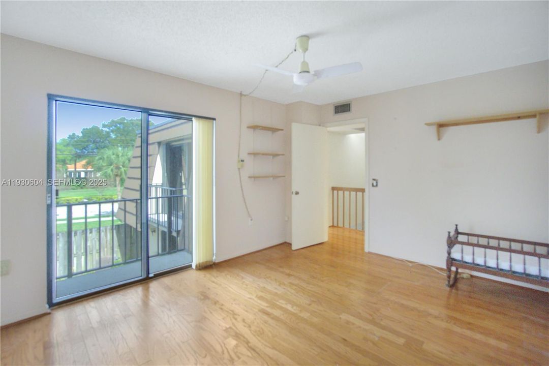 For Sale: $335,000 (2 beds, 2 baths, 1236 Square Feet)