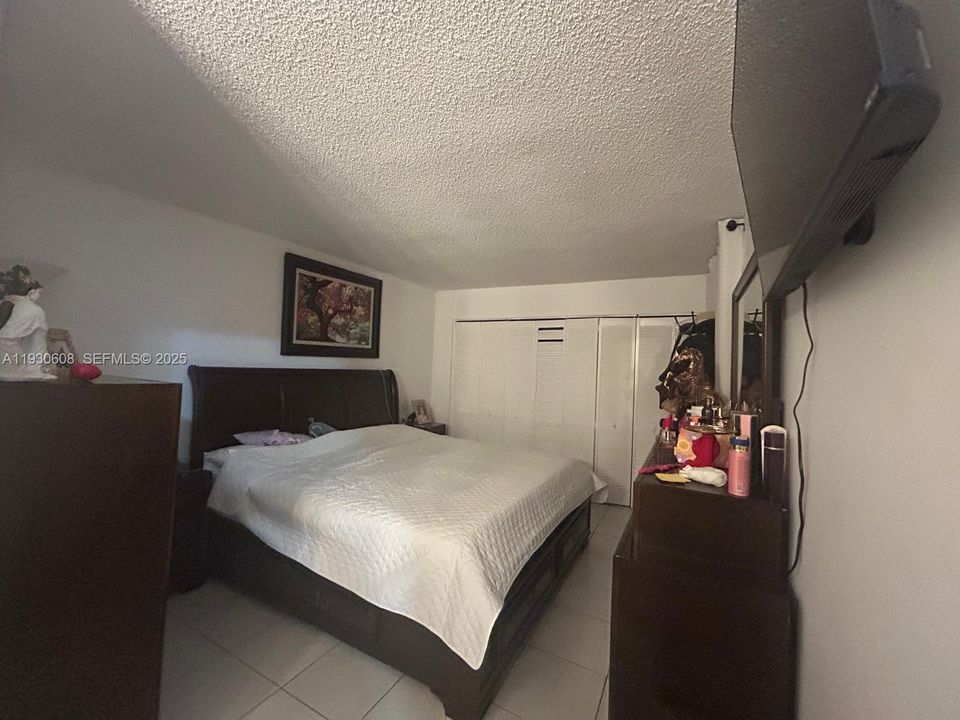 For Sale: $178,000 (2 beds, 2 baths, 800 Square Feet)