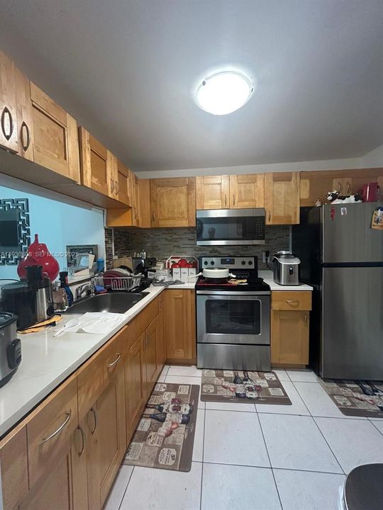 For Sale: $178,000 (2 beds, 2 baths, 800 Square Feet)