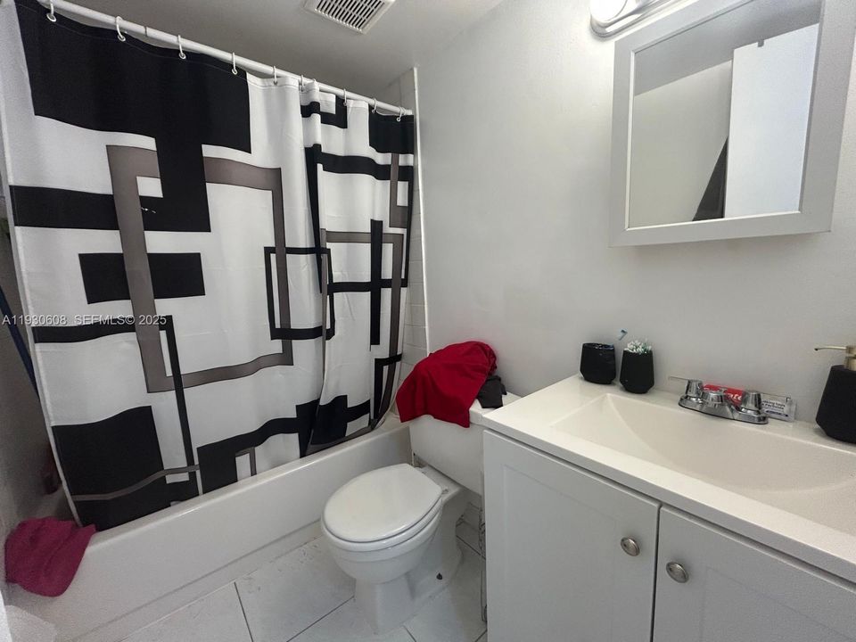 For Sale: $178,000 (2 beds, 2 baths, 800 Square Feet)