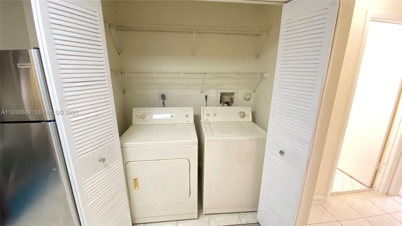 For Sale: $195,000 (2 beds, 2 baths, 1020 Square Feet)