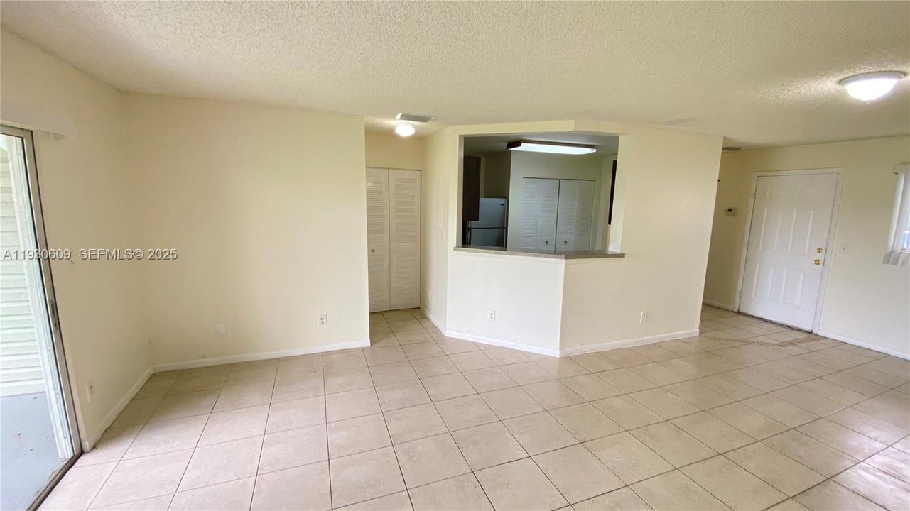 For Sale: $195,000 (2 beds, 2 baths, 1020 Square Feet)