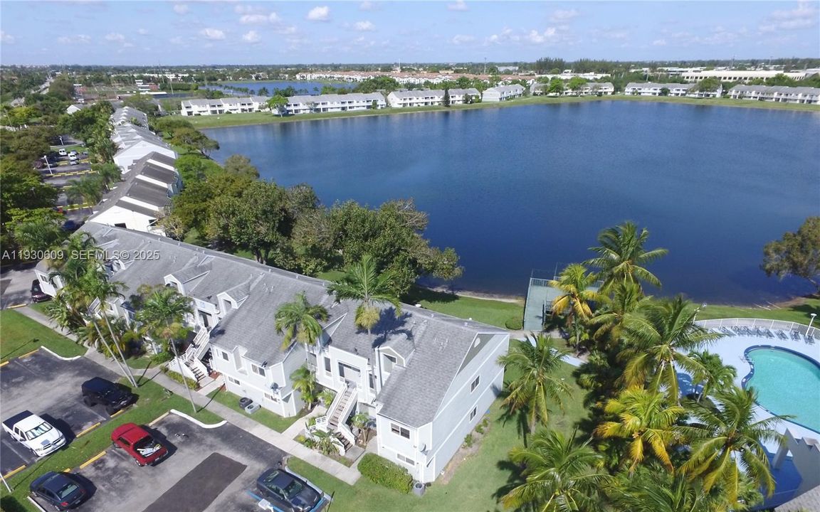 For Sale: $195,000 (2 beds, 2 baths, 1020 Square Feet)