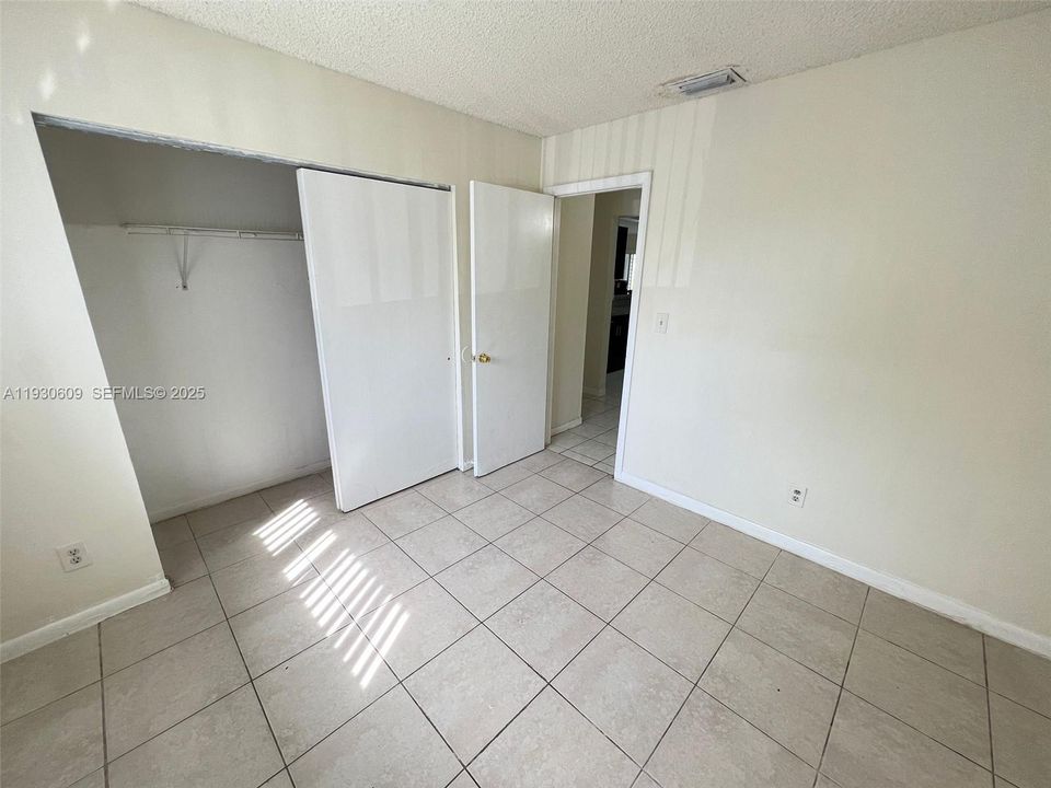 For Sale: $195,000 (2 beds, 2 baths, 1020 Square Feet)