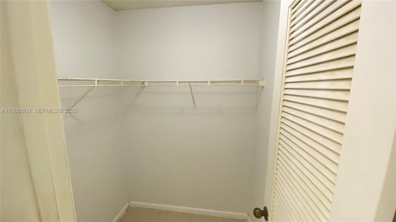 For Sale: $195,000 (2 beds, 2 baths, 1020 Square Feet)