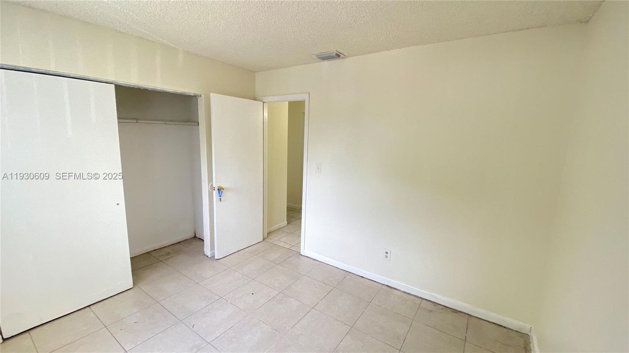 For Sale: $195,000 (2 beds, 2 baths, 1020 Square Feet)
