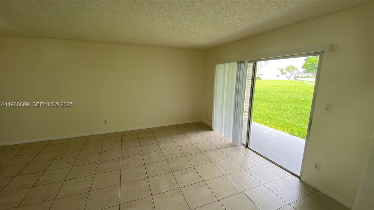 For Sale: $195,000 (2 beds, 2 baths, 1020 Square Feet)