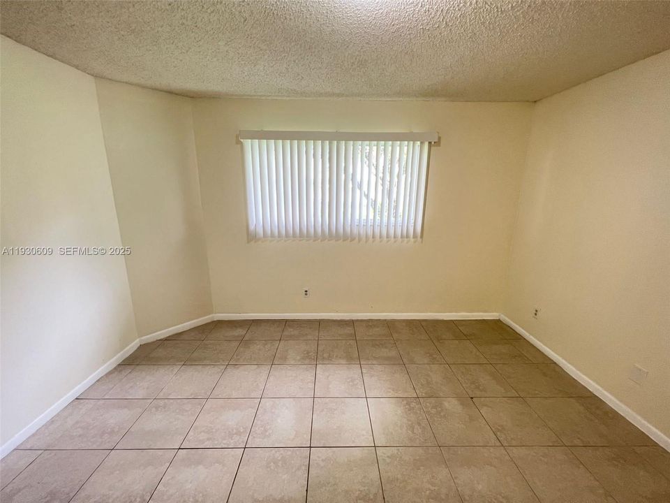 For Sale: $195,000 (2 beds, 2 baths, 1020 Square Feet)