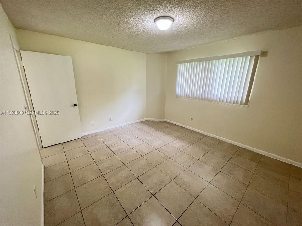 For Sale: $195,000 (2 beds, 2 baths, 1020 Square Feet)