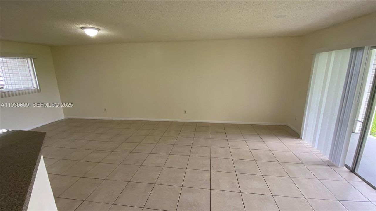 For Sale: $195,000 (2 beds, 2 baths, 1020 Square Feet)