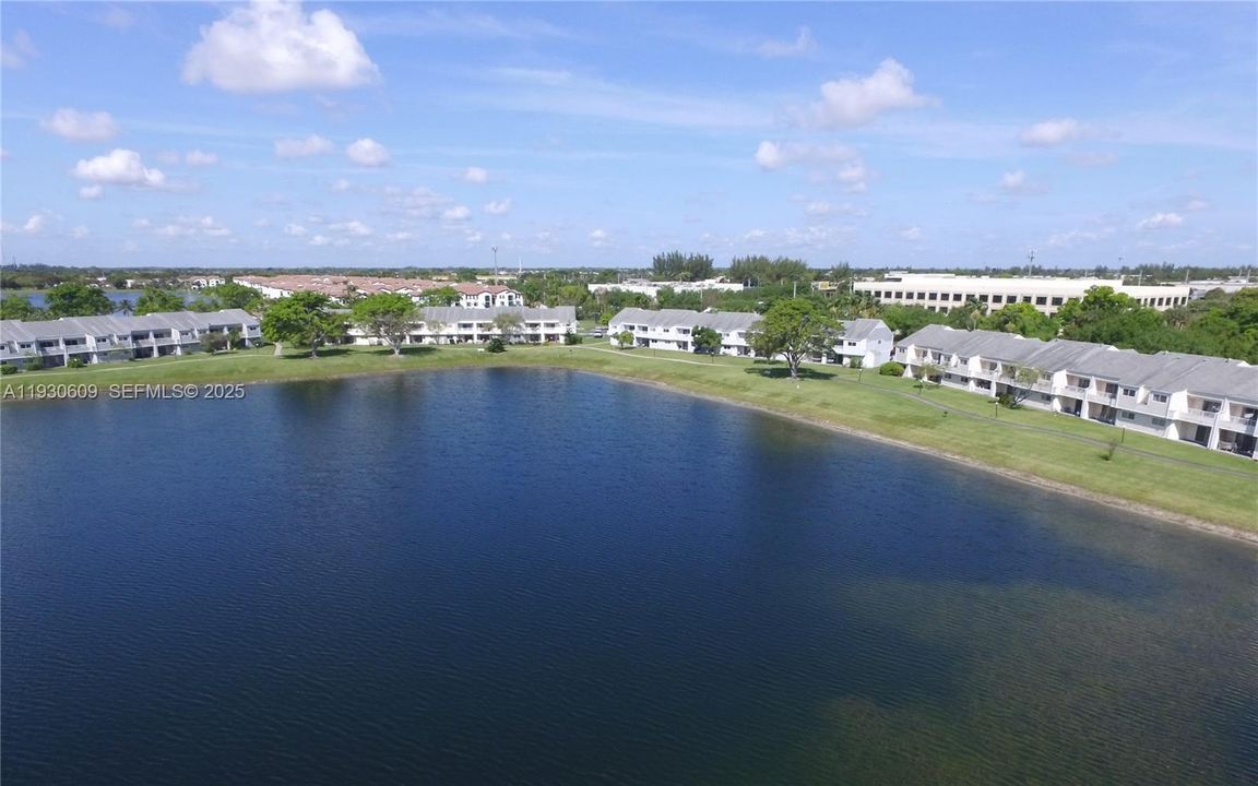 For Sale: $195,000 (2 beds, 2 baths, 1020 Square Feet)