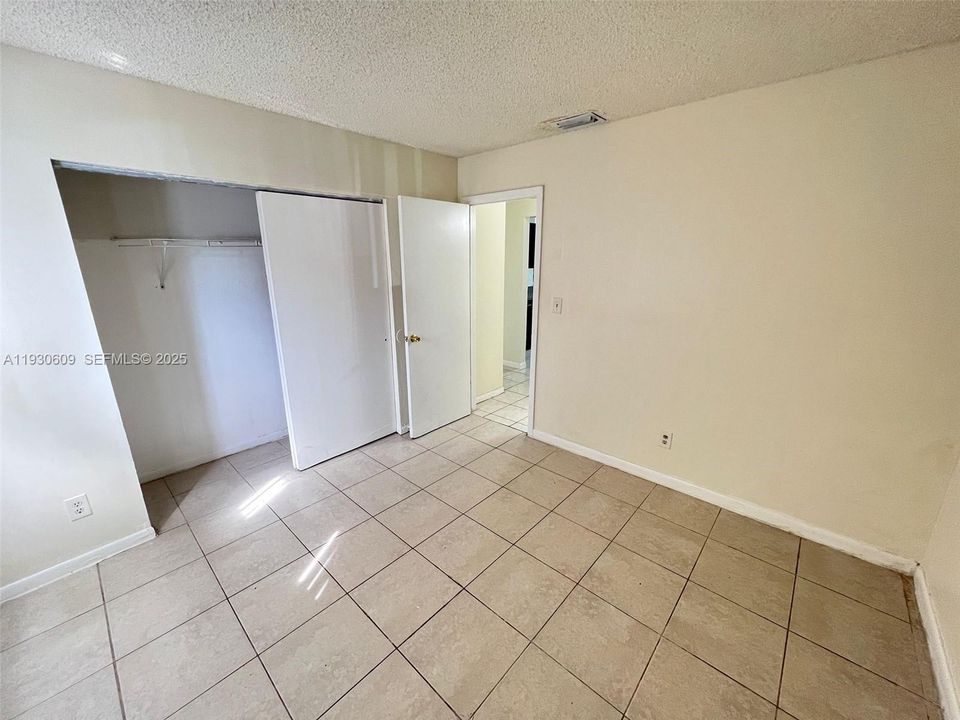 For Sale: $195,000 (2 beds, 2 baths, 1020 Square Feet)