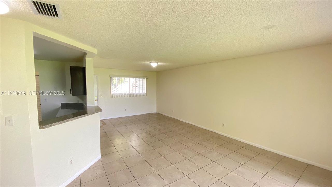 For Sale: $195,000 (2 beds, 2 baths, 1020 Square Feet)